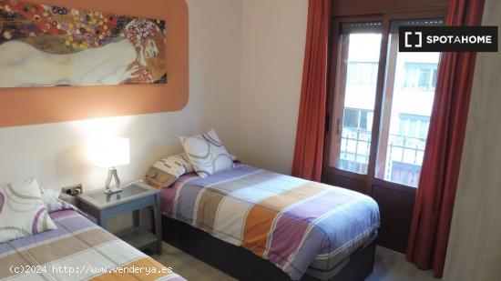 Apartamento entero de 2 dormitorios en Barcelona. - BARCELONA