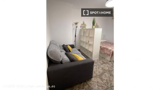 Habitación en piso compartido en Málaga - MALAGA