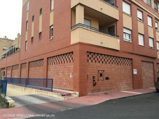 LOTE DE LOCALES EN VENTA. - MURCIA