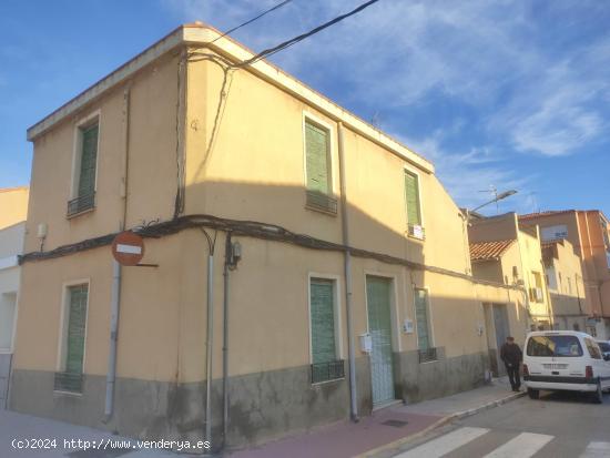  CASA EN ESQUINA PARA REFORMAR - ZONA SAN ISIDRO - ALBACETE 