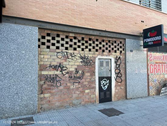 Se vende local comercial de centro comercial en Plaza de la Solidaridad - MALAGA