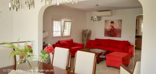 *ENCANTADOR CHALET EN ALBIR* - ALICANTE