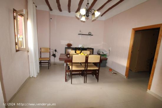 AMPLIA VIVIENDA EN MORATALLA - MURCIA