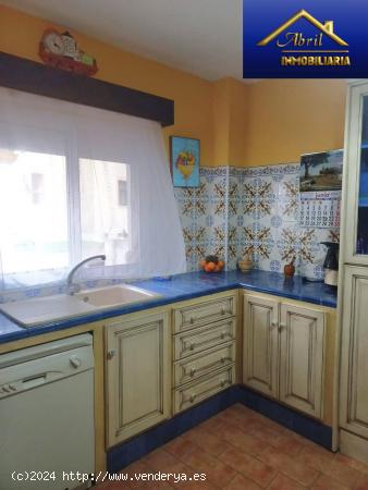 MAGNÍFICA CASA EN EL CENTRO DE LOS BARRIOS - CADIZ