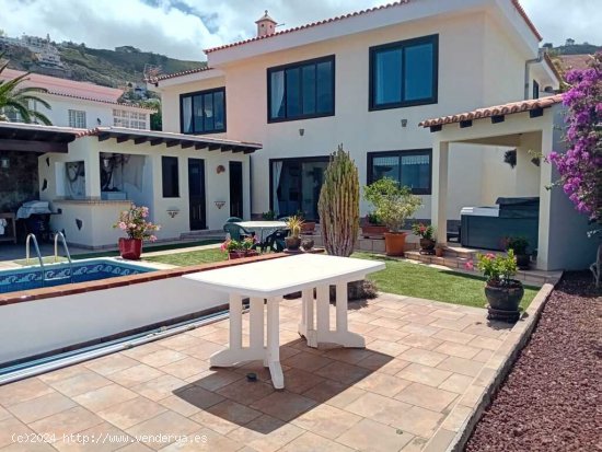 Casa-Chalet en Venta en Sauzal, Vecinal Del Santa Cruz de Tenerife