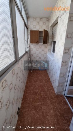 SE VENDE PISO EN PASEO DE LA CIRCUNVALACION DE 4 DORMITORIOS Y 2 Baños POR 170000€