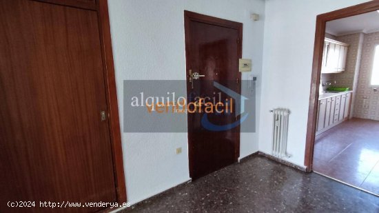 SE VENDE PISO EN PASEO DE LA CIRCUNVALACION DE 4 DORMITORIOS Y 2 Baños POR 170000€