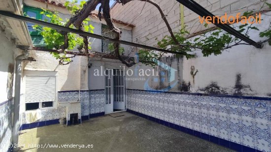  SE VENDE CASA EN CASAS DE JUAN NUÑEZ DE 6 HABITACIONES Y PATIO DE 100 METROS POR 45000€ 