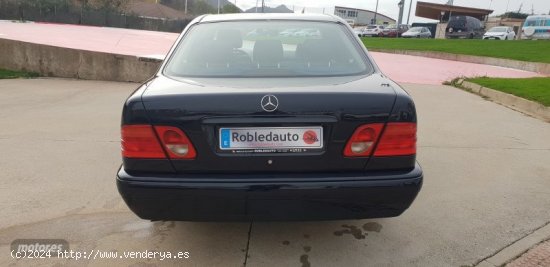 Mercedes Clase E E 240 Classic de 1998 con 152.518 Km por 4.900 EUR. en Madrid