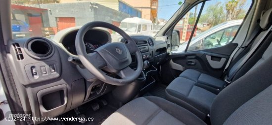 Renault Master MASTER FURGON 2.2 110 CV dCi de 2015 con 134.109 Km por 16.500 EUR. en Tenerife