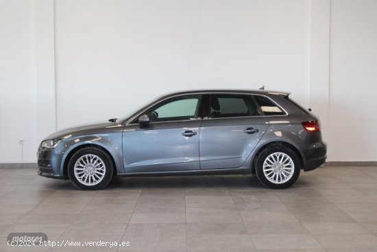 Audi A3 1.6 TDI SPORTBACK 105CV S-TRONIC ATTRACTED de 2014 con 232.187 Km por 13.500 EUR. en Cadiz