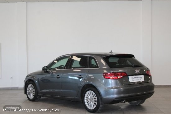 Audi A3 1.6 TDI SPORTBACK 105CV S-TRONIC ATTRACTED de 2014 con 232.187 Km por 13.500 EUR. en Cadiz