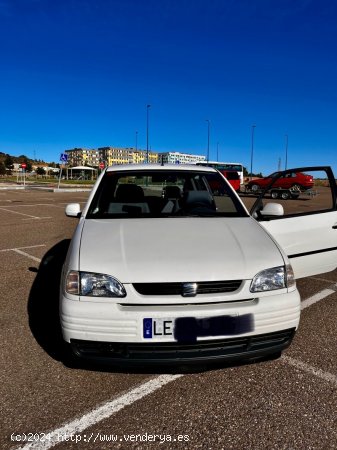 Seat Arosa 1.0 de 1999 con 167.500 Km por 1.700 EUR. en Leon