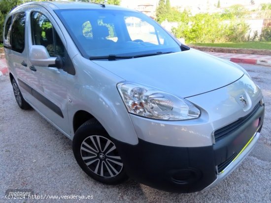 Peugeot Partner 1.6 HDI TEPPE OUTDOOR-KLIMA A/C-AIRBAGS-CD de 2014 con 220.000 Km por 7.900 EUR. en 