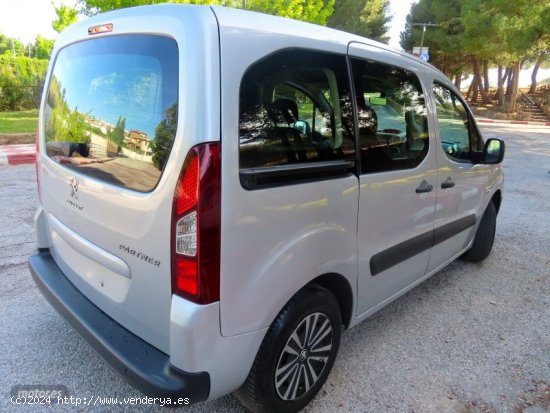 Peugeot Partner 1.6 HDI TEPPE OUTDOOR-KLIMA A/C-AIRBAGS-CD de 2014 con 220.000 Km por 7.900 EUR. en 