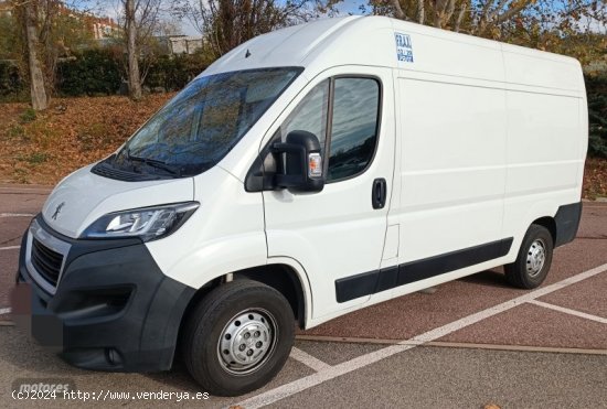 Peugeot Boxer 335 L2 H2 2.2 BlueHDI 130cv de 2020 con 84.000 Km por 33.000 EUR. en Barcelona