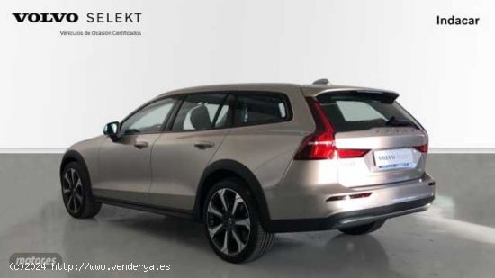 Volvo V 60 V60 Cross Country Plus, B4 (diesel) AWD, Diesel de 2023 con 15 Km por 53.200 EUR. en Alme