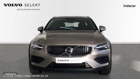 Volvo V 60 V60 Cross Country Plus, B4 (diesel) AWD, Diesel de 2023 con 15 Km por 53.200 EUR. en Alme