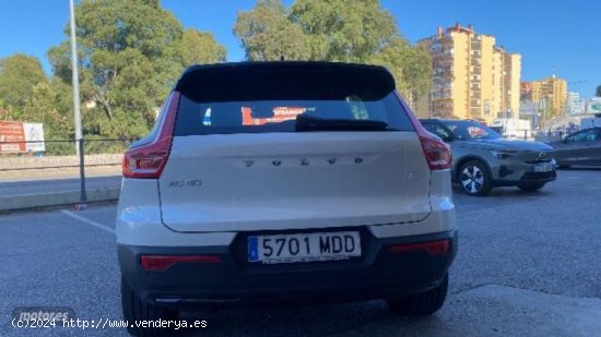 Volvo XC40 RECHARGE TWIN PLUS, ELECTRICO PURO AWD 408 de 2022 con 19.700 Km por 45.900 EUR. en Cadiz