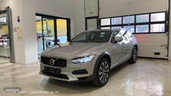  Volvo V 90 V90 CROSS COUNTRY 2.0 B4 D AWD DIESEL CORE de 2023 con 1 Km por 59.500 EUR. en Cadiz 