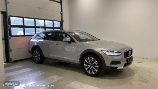 Volvo V 90 V90 CROSS COUNTRY 2.0 B4 D AWD DIESEL CORE de 2023 con 1 Km por 59.500 EUR. en Cadiz