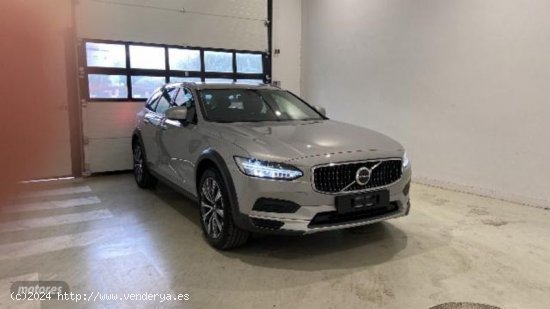 Volvo V 90 V90 CROSS COUNTRY 2.0 B4 D AWD DIESEL CORE de 2023 con 1 Km por 59.500 EUR. en Cadiz