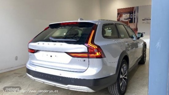 Volvo V 90 V90 CROSS COUNTRY 2.0 B4 D AWD DIESEL CORE de 2023 con 1 Km por 59.500 EUR. en Cadiz