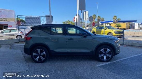 Volvo XC40 RECHARGE TWIN PLUS, ELECTRICO PURO AWD 408 de 2022 con 22.338 Km por 45.900 EUR. en Cadiz