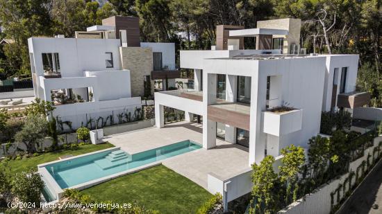 Villa de lujo en comunidad cerrada La Fuente, en Milla de Oro - MALAGA