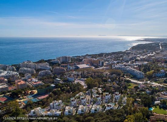 Villa de lujo en comunidad cerrada La Fuente, en Milla de Oro - MALAGA