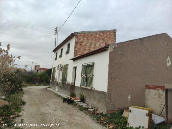 SE VENDE CASA CON TERRENO EN ZARANDONA - MURCIA