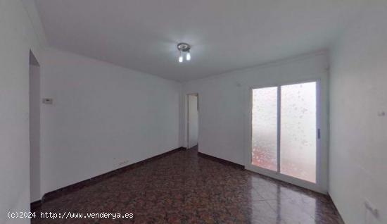 Cuarto piso en venta - BARCELONA