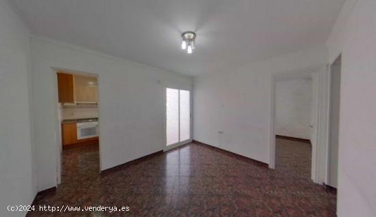 Cuarto piso en venta - BARCELONA