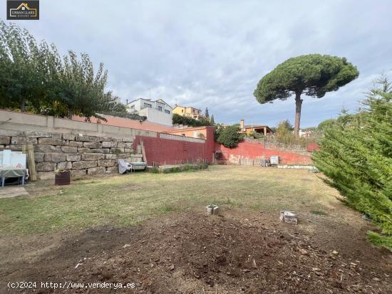 Gran terreno urbanizable a nivel - BARCELONA