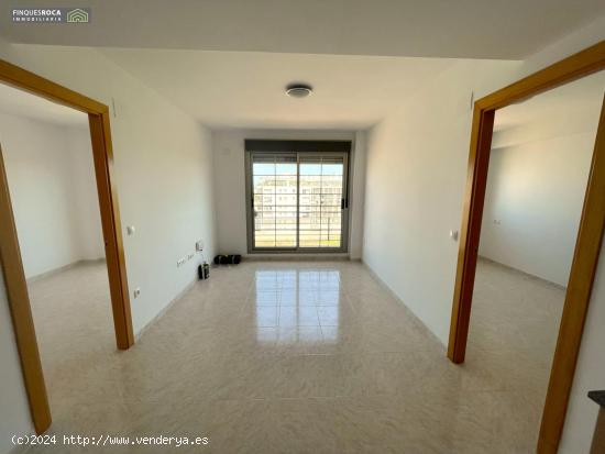 Apartamento de 2 Dormitorios Dobles, Baño, Terraza de 5 m2, vistas despejadas - TARRAGONA