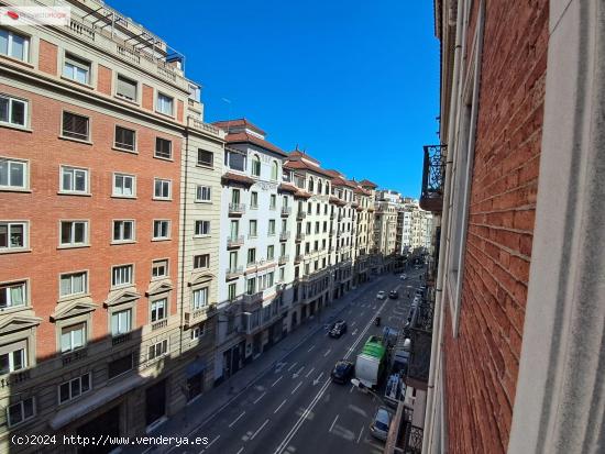 Vive con Estilo en San Gervasi-Galvany: Piso Espacioso y Luminoso - BARCELONA