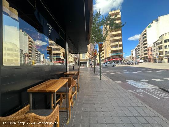  RESTURANTE EN TRASPASO EN GRAN ESQUINA CENTRICA - BALEARES 