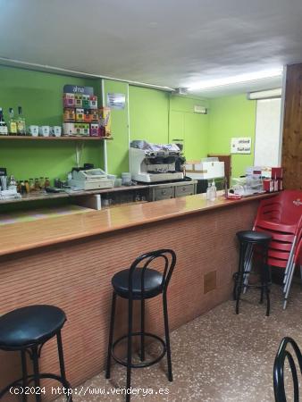 SE ALQUILA CAFETERIA LISTA PARA TRABAJAR - BARCELONA