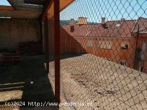 edificio de ocho apartamentos y seis plazas de garaje en collado mediano - MADRID