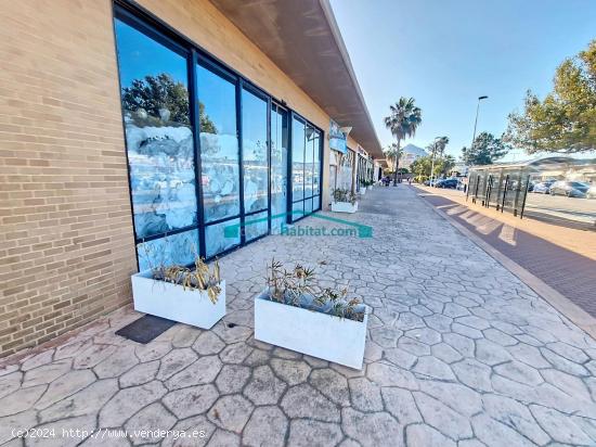 Increíble local comercial ubicado en la Playa del Arenal de Jávea, amueblado y decorado con exquis