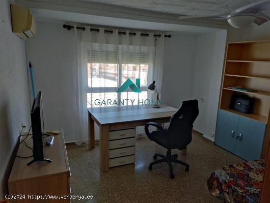 🏡 Piso Ideal para 2 Estudiantes del CEU - VALENCIA