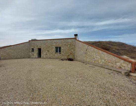 Casa Cueva con tres dormitorios en el Puntarrón - MURCIA