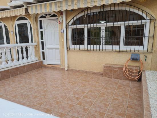 Fantástico bungalow en Punta Prima, Torrevieja - ALICANTE