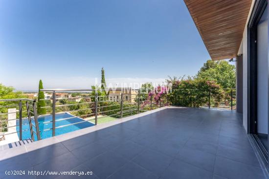 Chalet moderno con vistas inmejorables - TARRAGONA