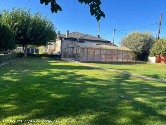 FINCA URBANA CON PISCINA CUBIERTA!!!!! - ZARAGOZA