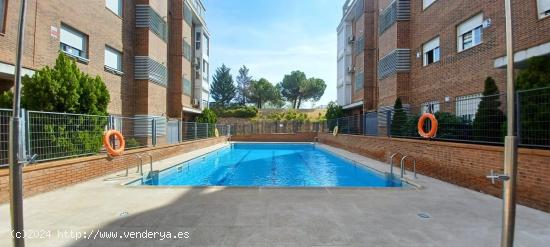 SE VENDE EN RENTABILIDAD, ACTUALMENTE ALQUILADO CON EXCELENTES INQUILINOS Y RENTA ACTUAL - MADRID