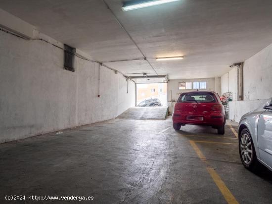 Se vende almacén de 338 m2 con 12 plazas de parking sin división. - LAS PALMAS