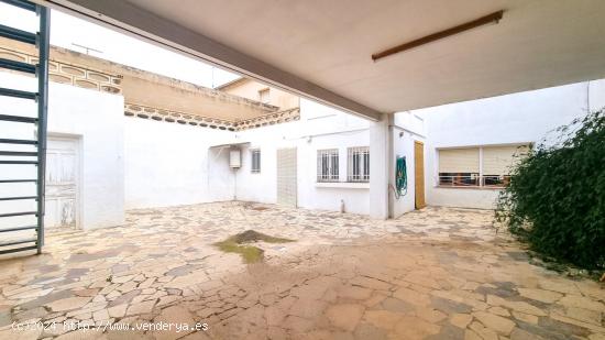 SE VENDE FABULOSA CASA DE DOS PLANTAS EN PINOSO (ALICANTE) SPAIN - ALICANTE