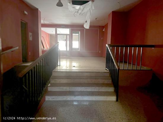 Via Universitas, 190 m2, Local en venta o alquiler - ZARAGOZA