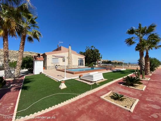  Moderno chalet en una zona muy tranquila de Valle del Sol. - ALICANTE 